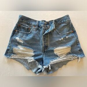 Levi’s 501 button fly Denim Blue Women's Shorts size 28